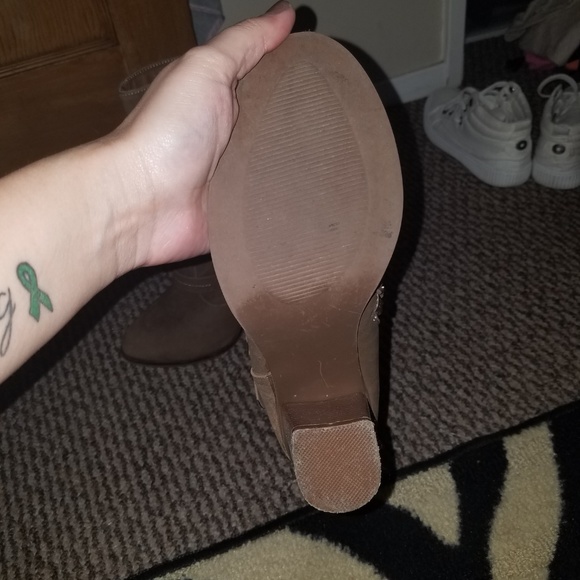 Fall Boots - Picture 2 of 3